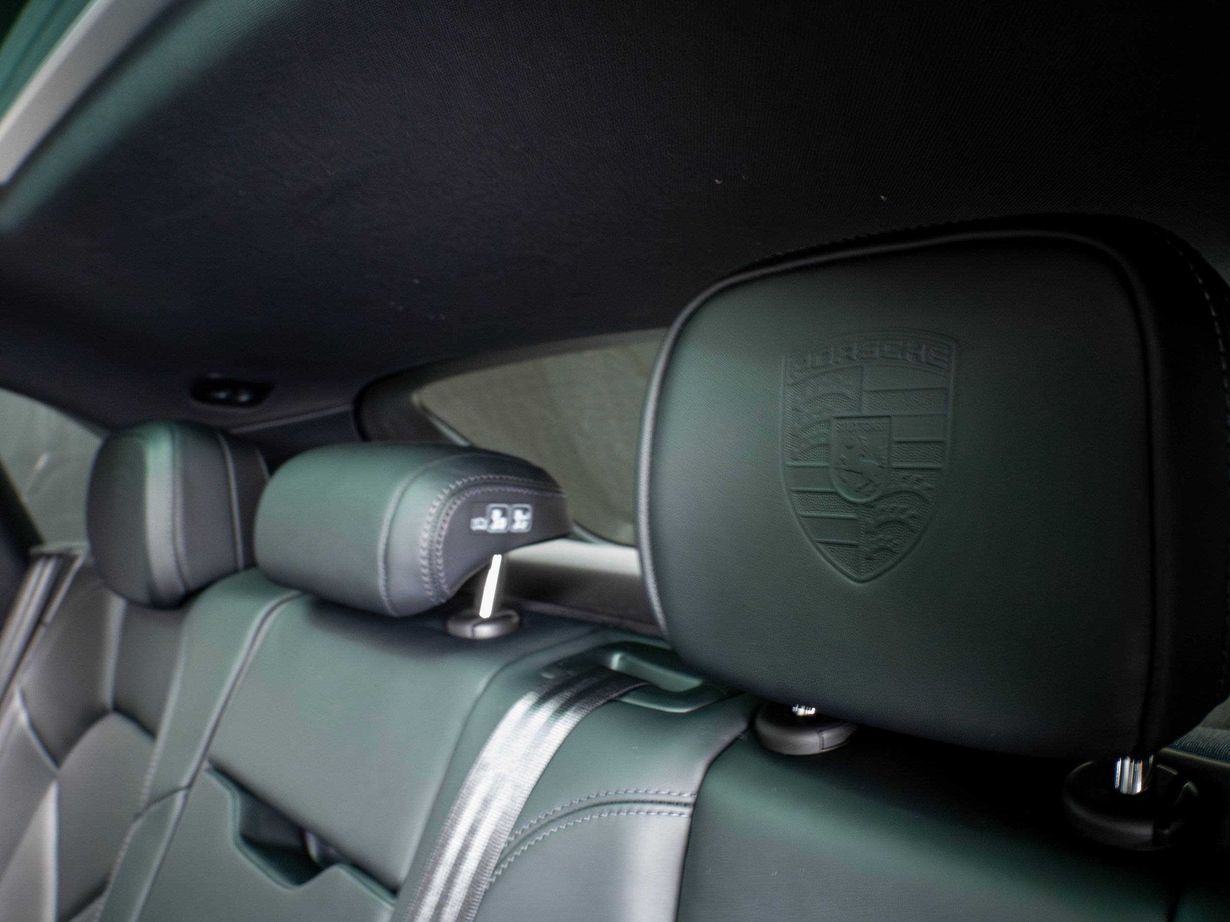 Certified 2026 Porsche Macan AWD/4WD image 40