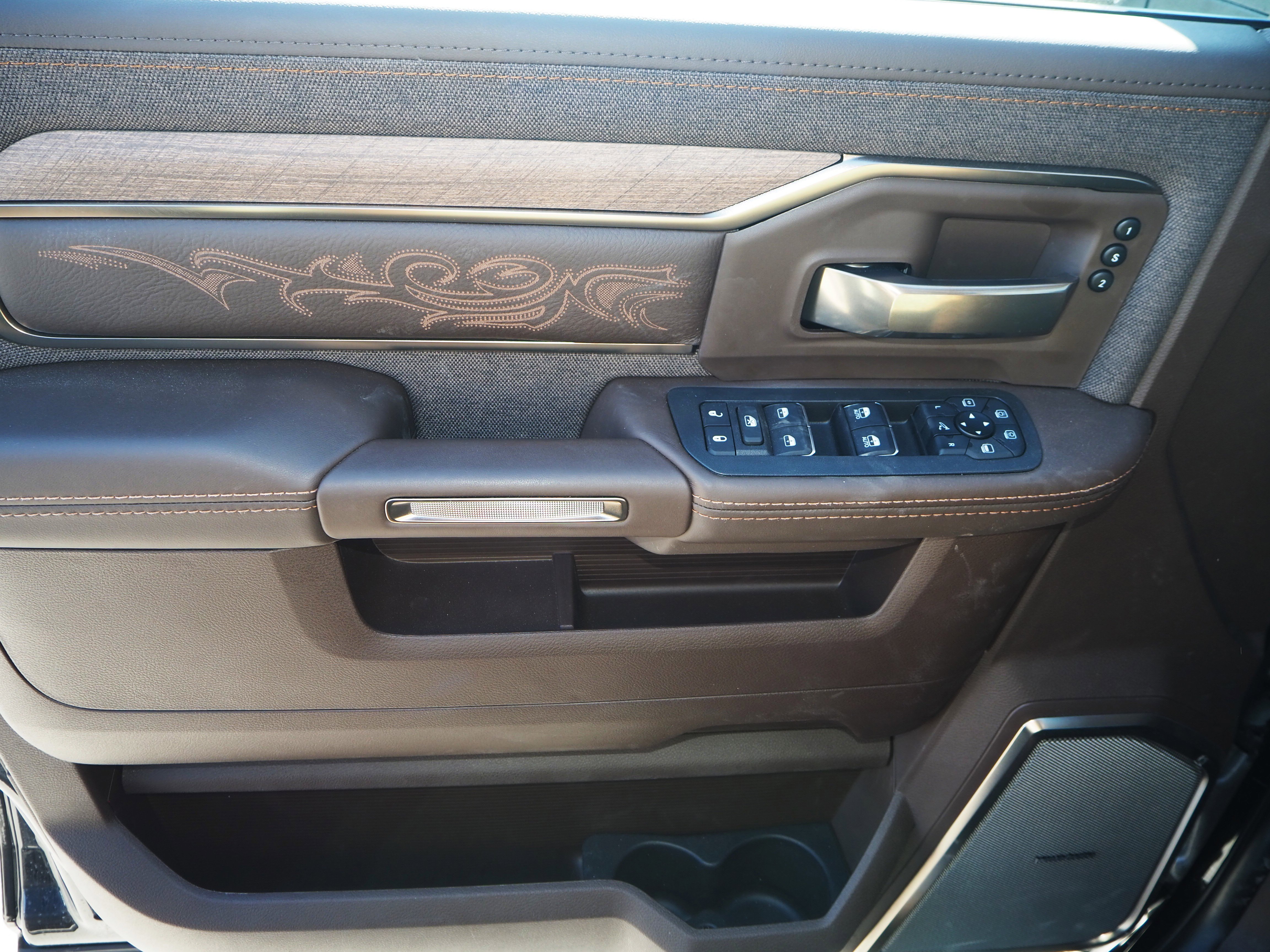 New 2025 RAM 2500 Limited image 17