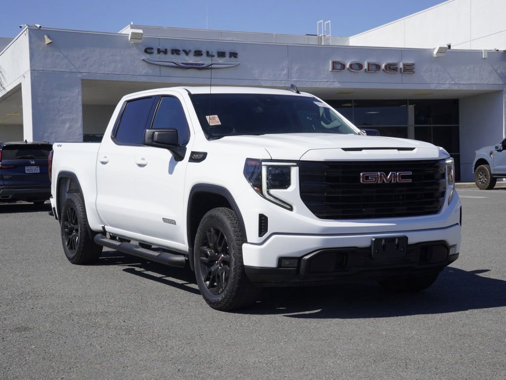 Used 2023 GMC Sierra 1500 Elevation image 2
