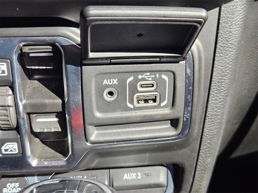 Used 2022 Jeep Gladiator Mojave w/ Trailer Tow Package image 33