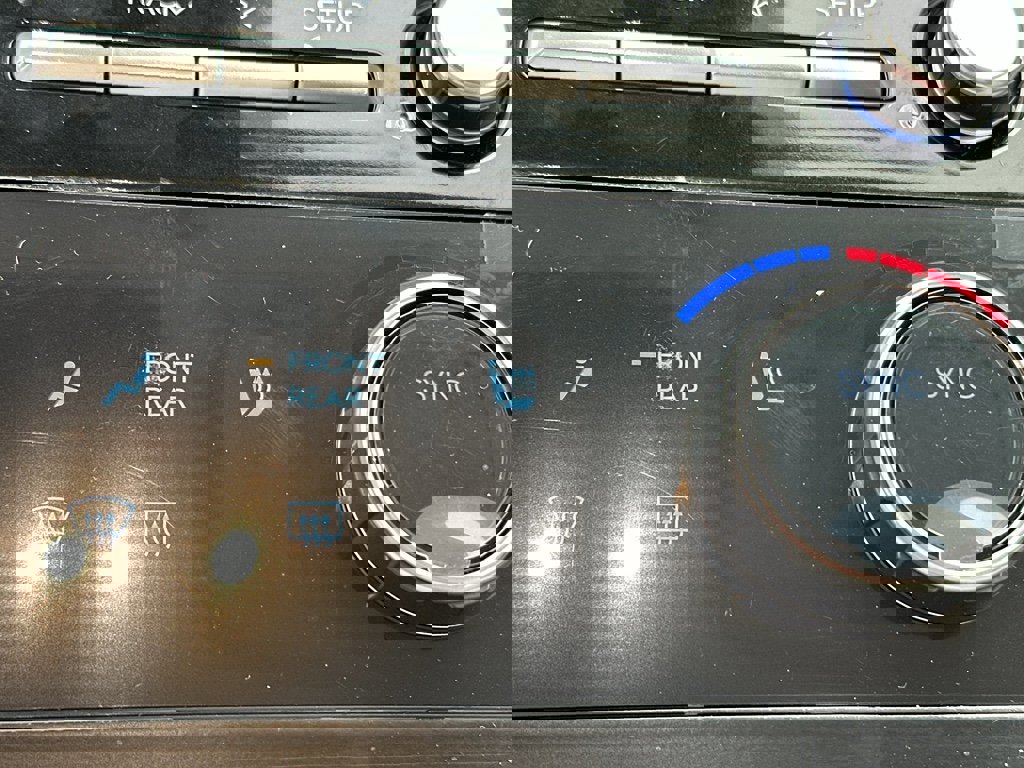 New 2025 Hyundai Santa Fe SEL image 23