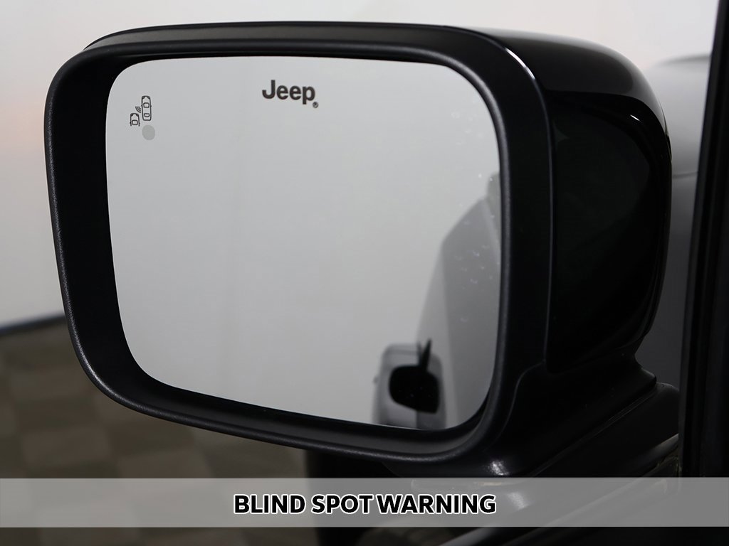 Used 2023 Jeep Renegade Latitude image 4