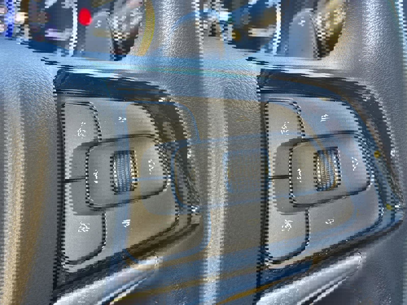 Used 2022 Buick Enclave Avenir w/ Avenir Technology Package image 26