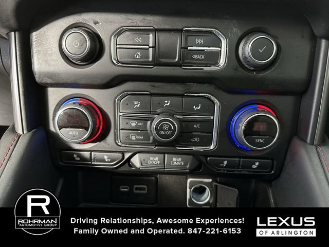 Used 2021 Chevrolet Suburban RST image 9