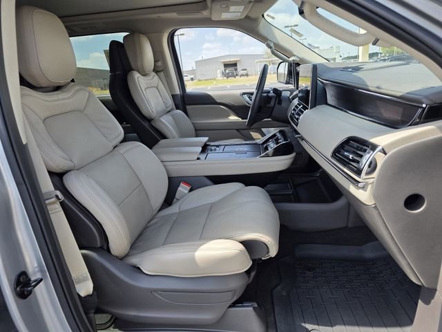 Used 2024 Lincoln Navigator Reserve image 28