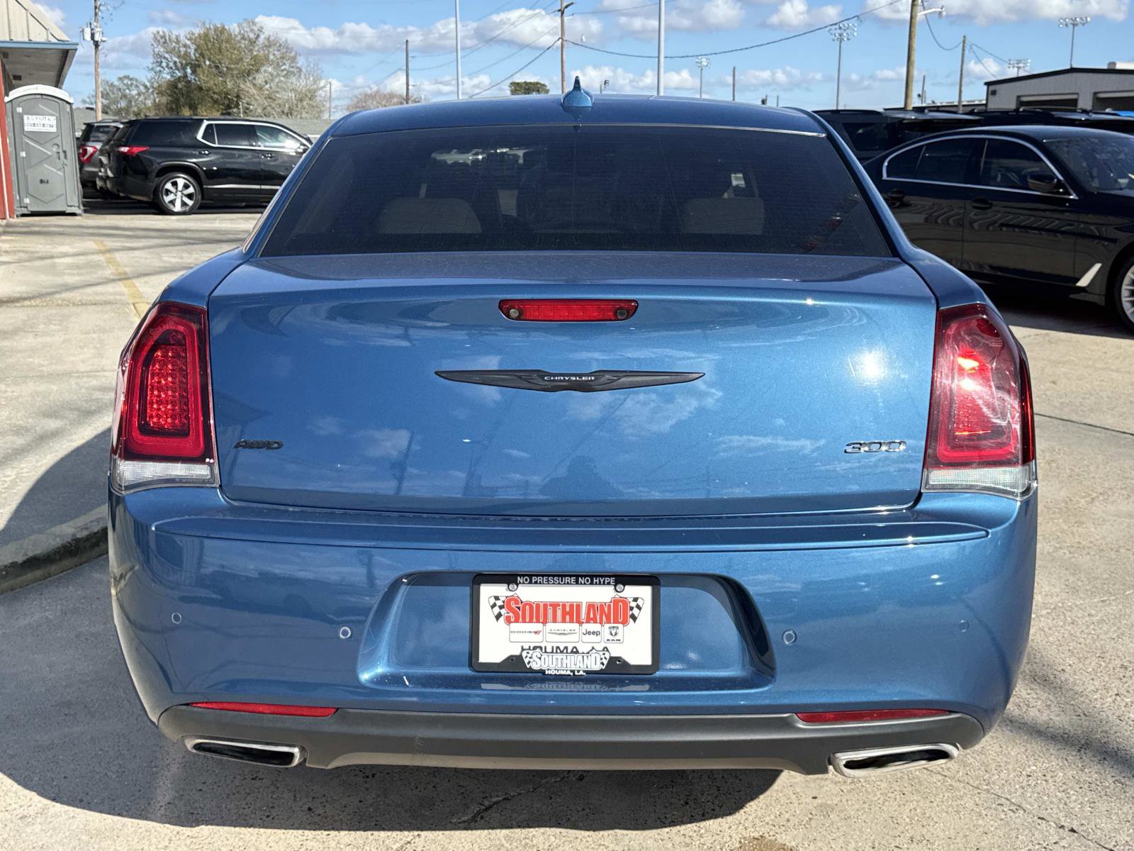 Certified 2023 Chrysler 300 Touring L w/ Popular Equipment Group AWD/4WD image 6