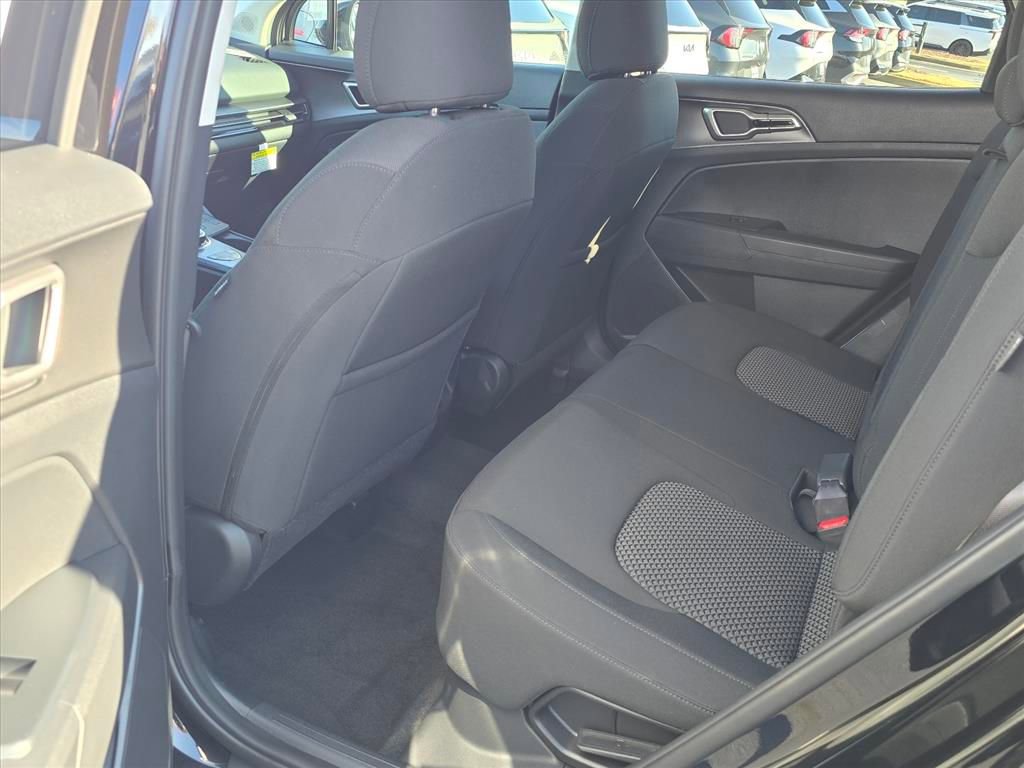 New 2026 Kia Sportage LX image 10