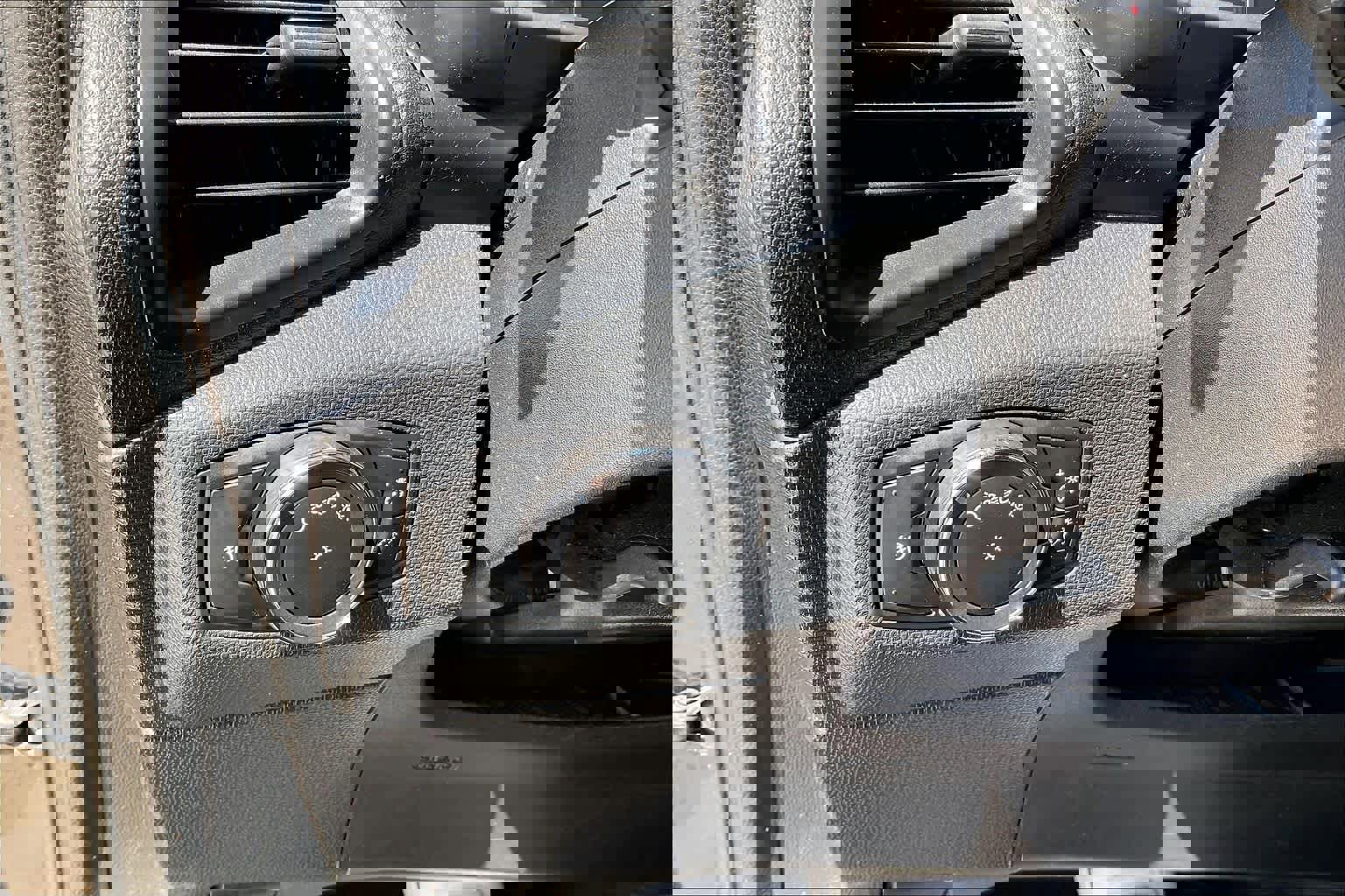 Used 2020 Ford EcoSport Titanium image 32