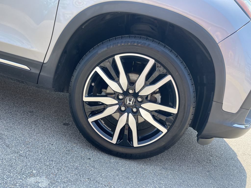 Used 2021 Honda Pilot Touring image 11