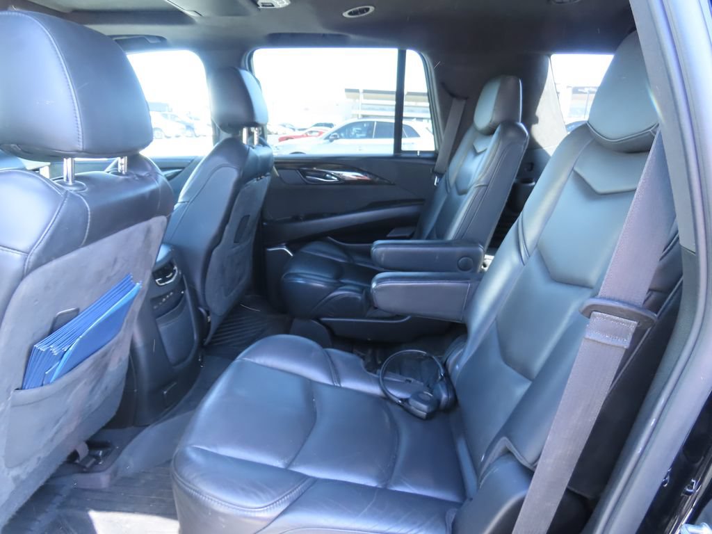 Used 2020 Cadillac Escalade Platinum AWD/4WD image 14