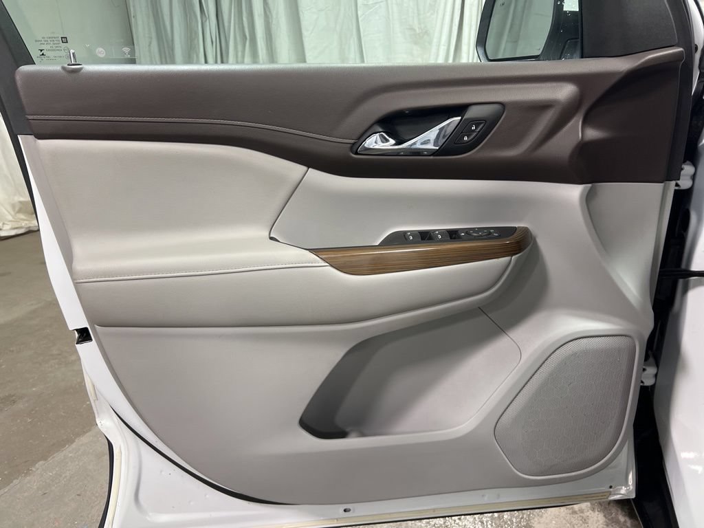 Used 2020 GMC Acadia SLE FWD image 20