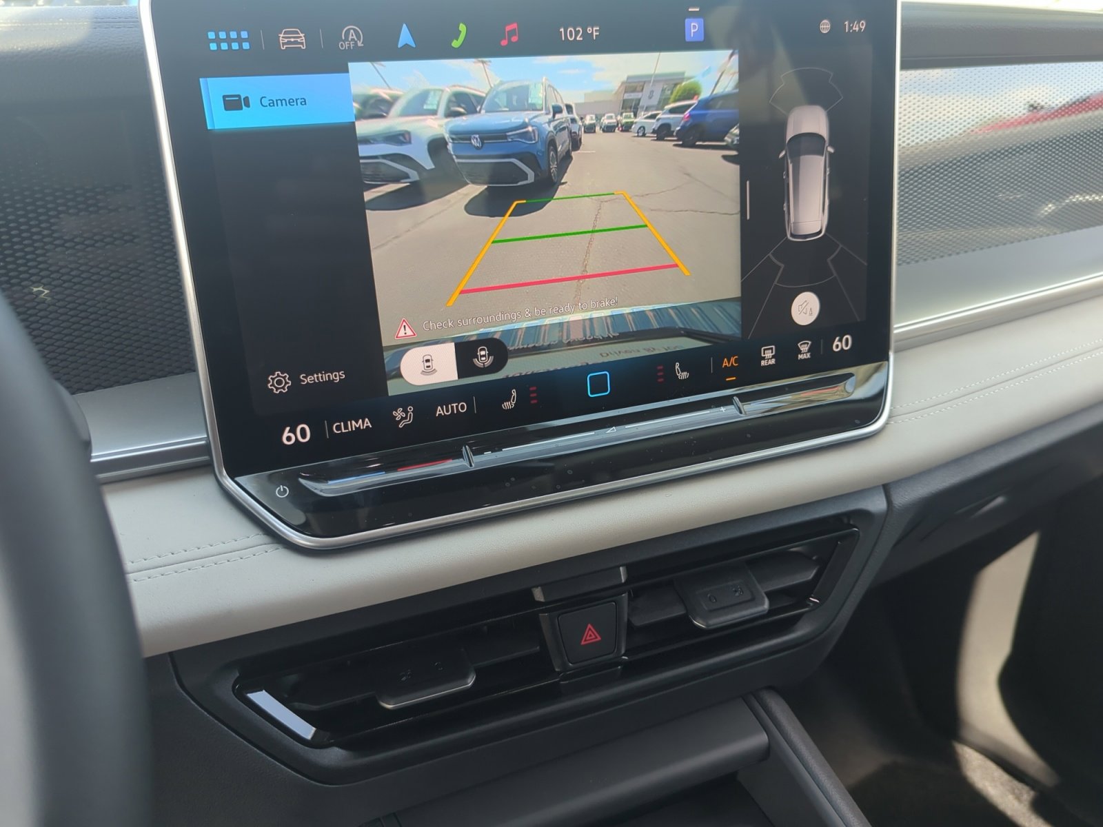 New 2025 Volkswagen Tiguan SE image 27