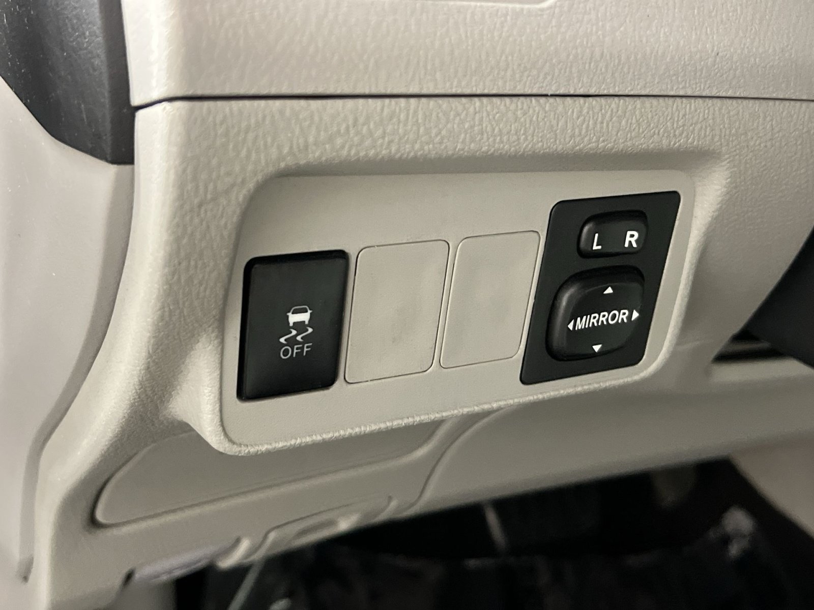 Used 2011 Toyota Corolla LE w/ Preferred Accessory Pkg FWD image 29