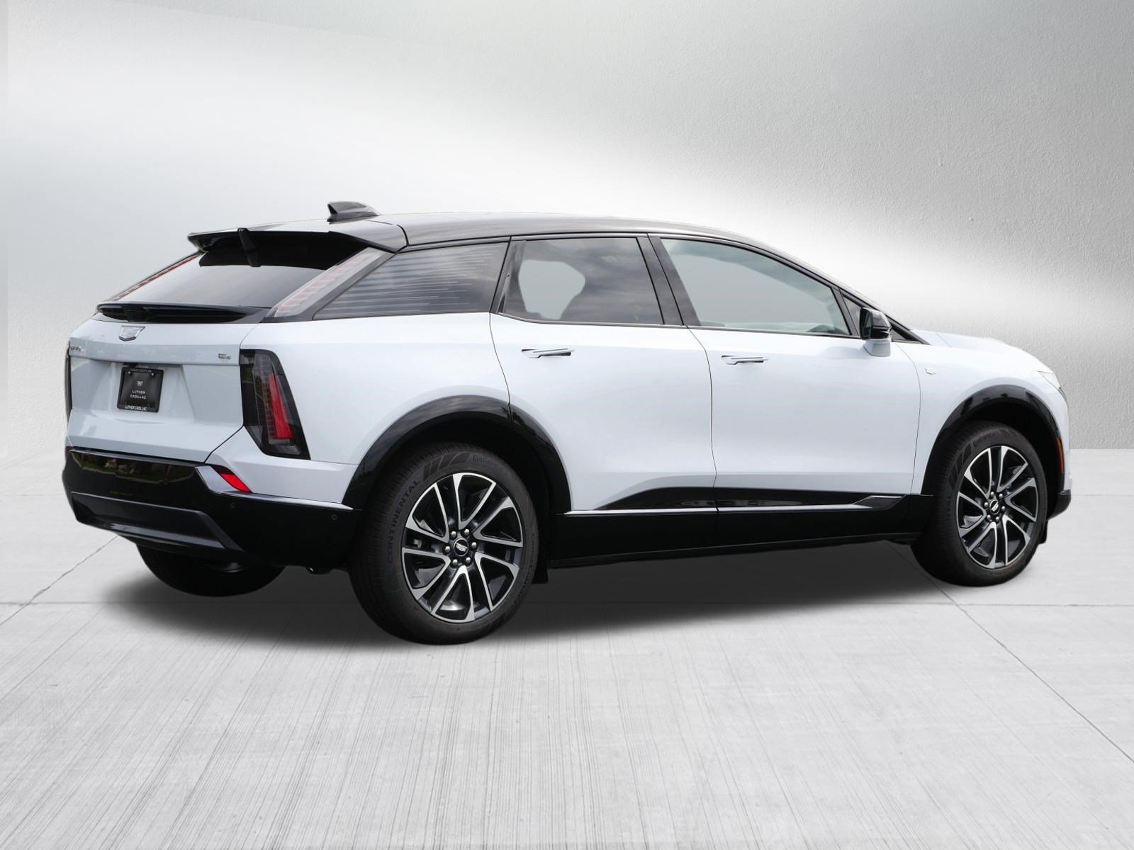 New 2027 Cadillac Optiq Sport w/ LPO, Floor Liner Package AWD/4WD image 7