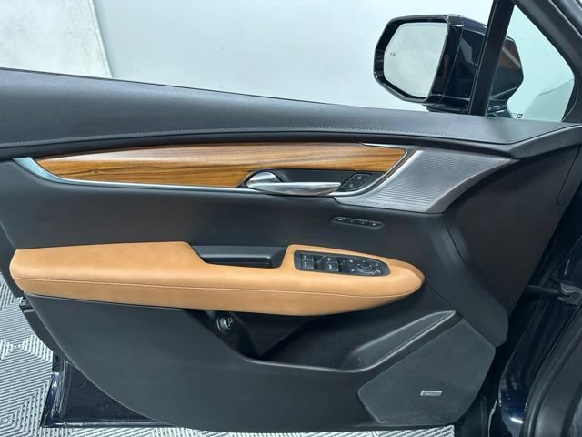 Used 2021 Cadillac XT5 Premium Luxury AWD/4WD image 15