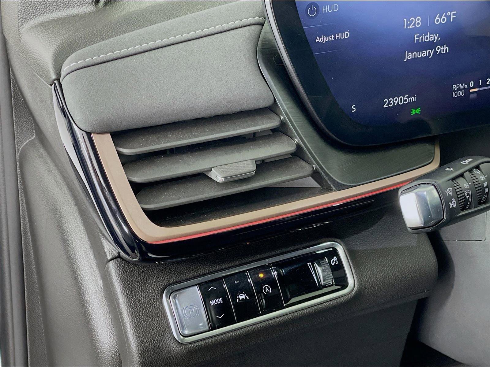 Used 2024 Buick Envision Sport Touring image 13