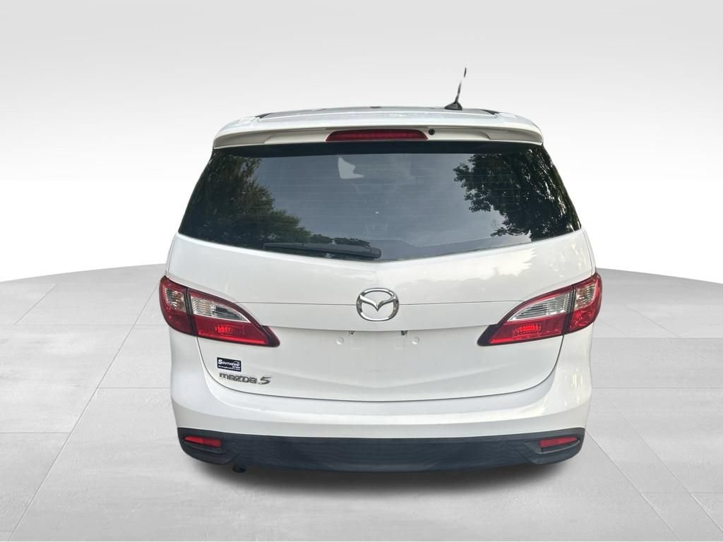 Used 2012 MAZDA MAZDA5 Touring w/ Moonroof & Audio Pkg FWD image 4