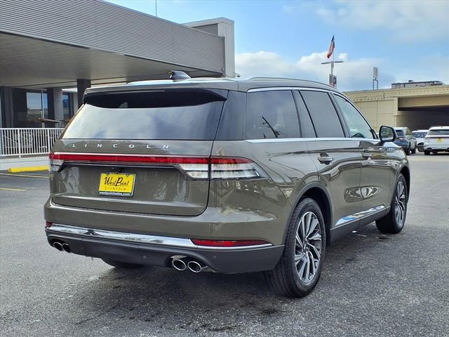 New 2026 Lincoln Aviator 2WD image 2