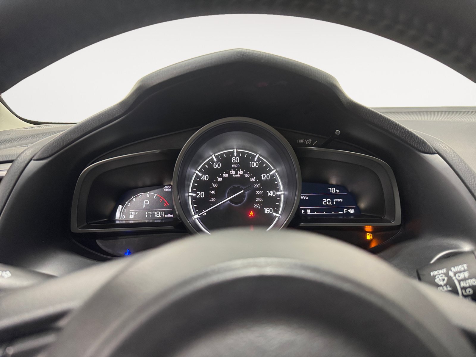 Used 2018 MAZDA MAZDA3 Touring FWD image 13