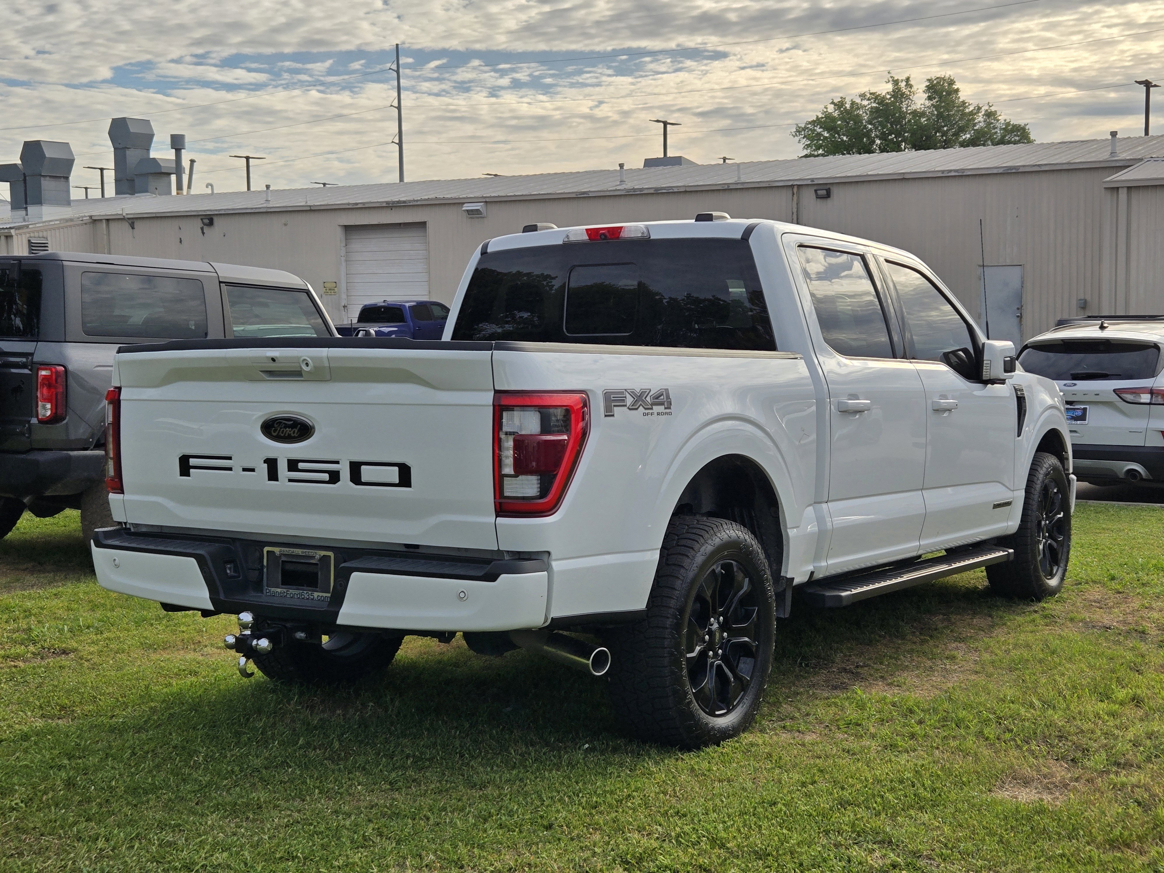 Used 2022 Ford F150 Lariat w/ Equipment Group 502A High image 4