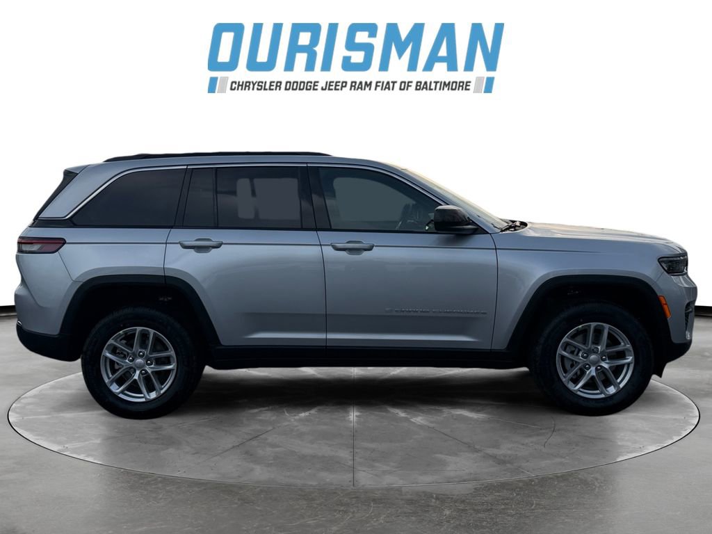 New 2026 Jeep Grand Cherokee Laredo image 7