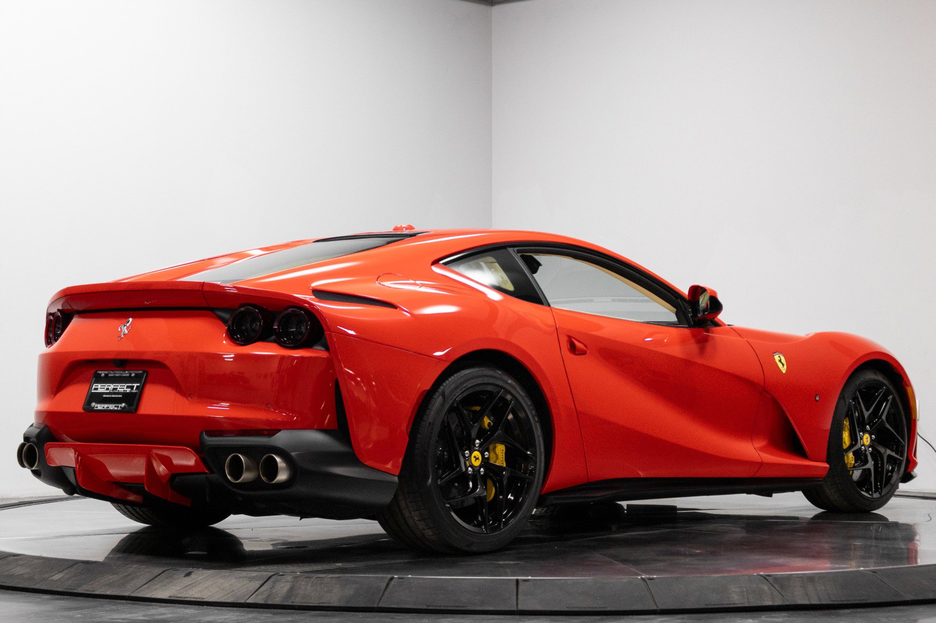 Used 2018 Ferrari 812 Superfast image 19