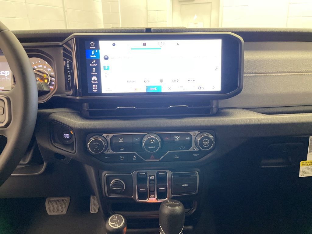 New 2026 Jeep Gladiator Sport image 10