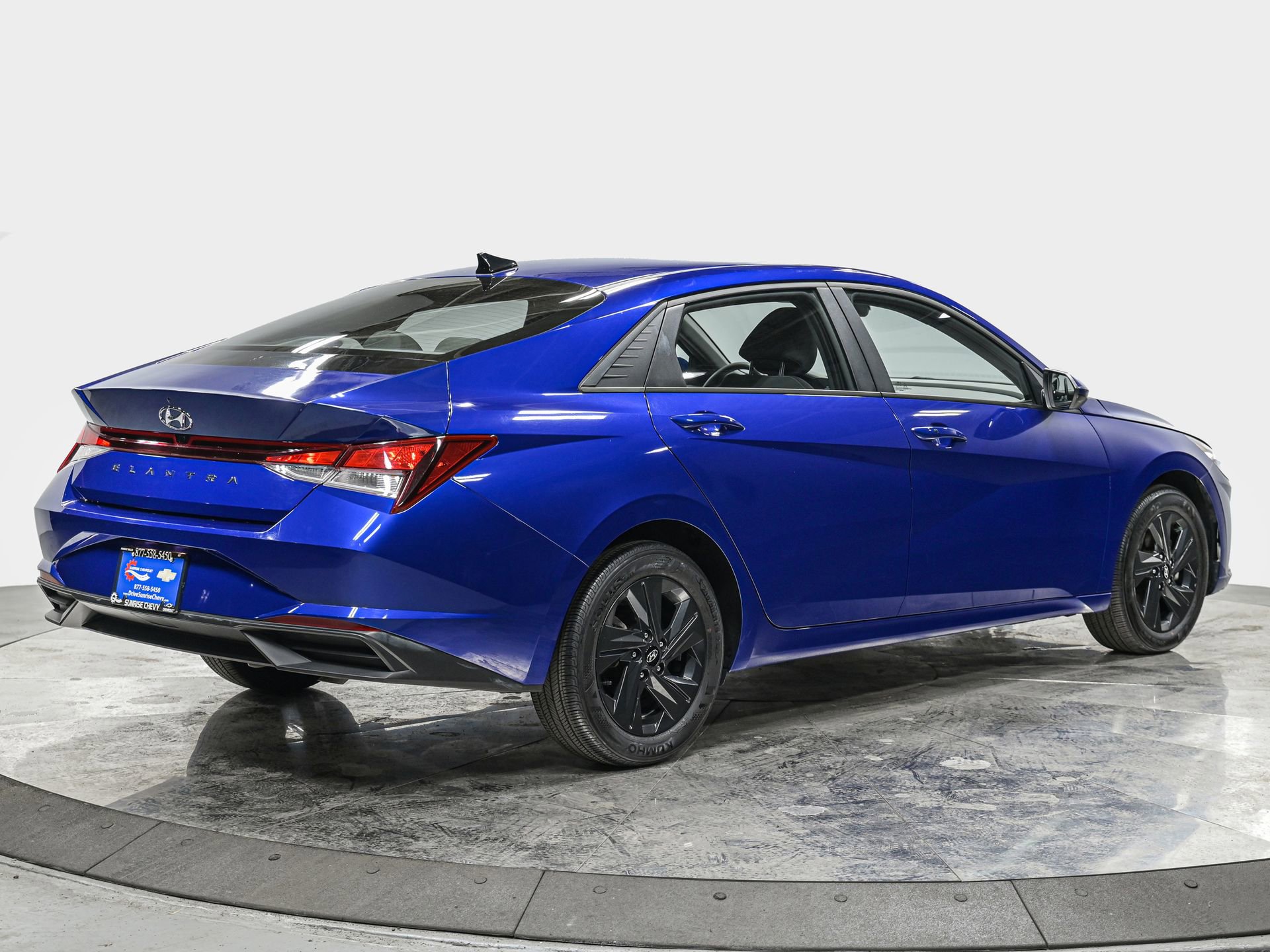 Used 2023 Hyundai Elantra SEL image 8