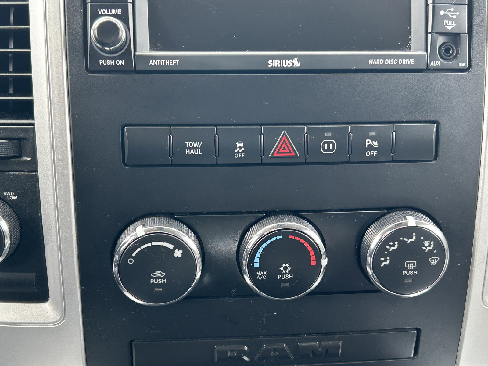 Used 2012 RAM 1500 Big Horn w/ Luxury Group image 31