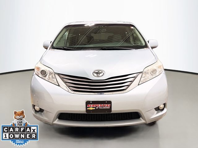 Used 2015 Toyota Sienna XLE Premium image 3