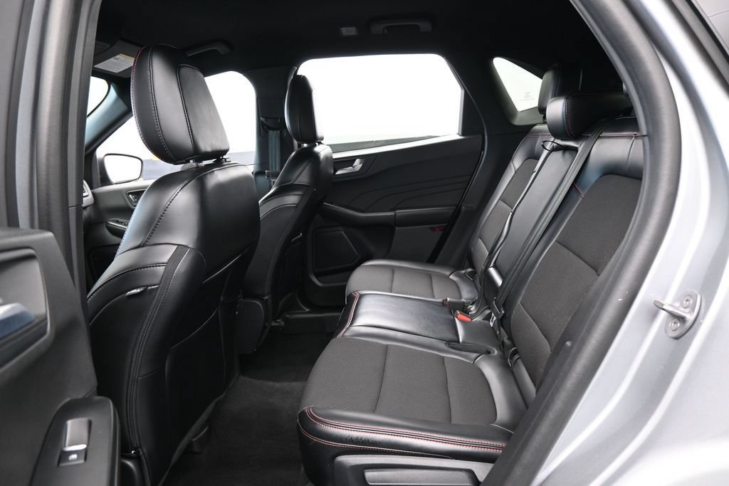 Used 2024 Ford Escape ST-Line FWD image 30