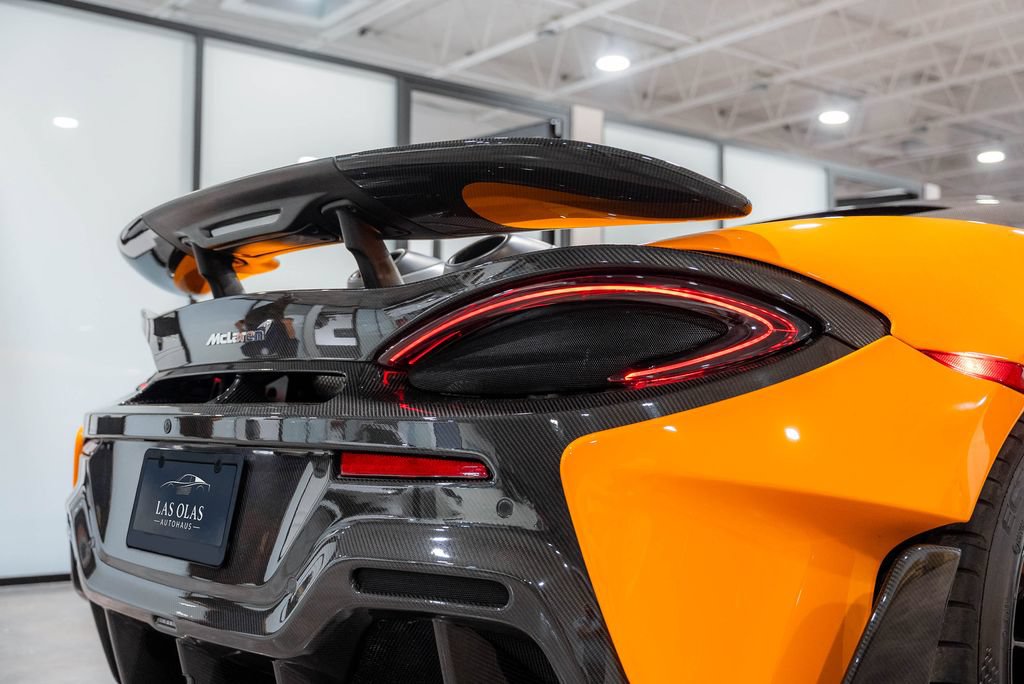 Used 2019 McLaren 600LT RWD image 32