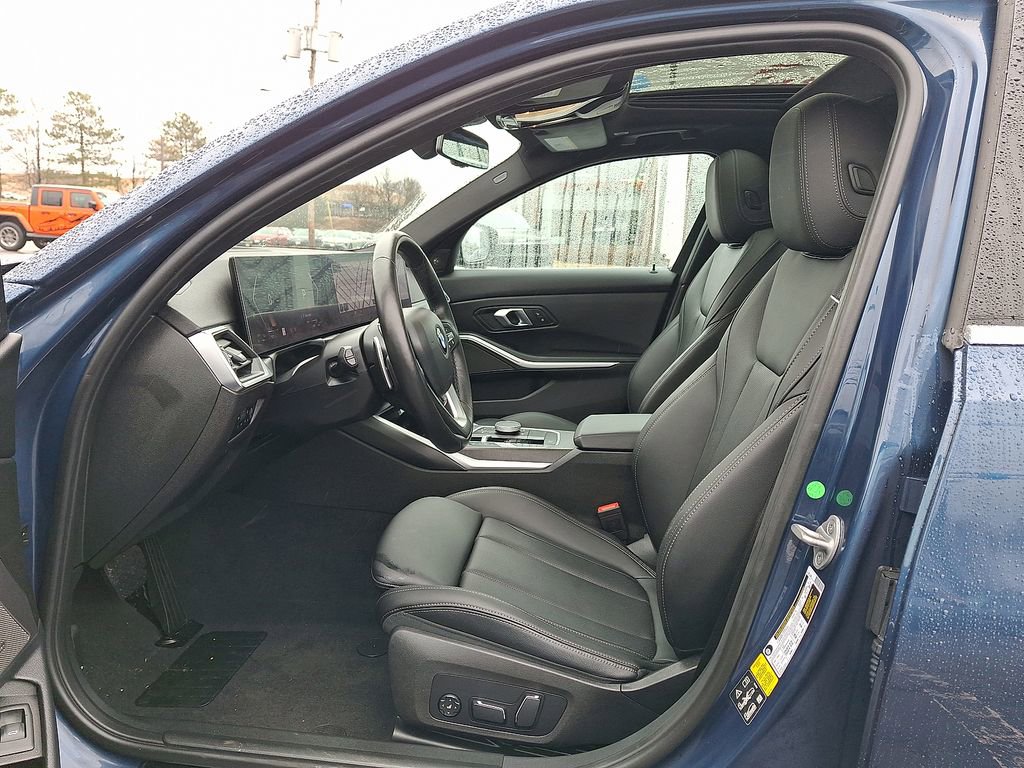 Used 2024 BMW 330i xDrive Sedan image 3