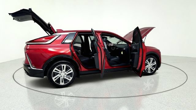 Used 2024 Cadillac Lyriq Tech w/ LPO, Floor Liner Package AWD/4WD image 19
