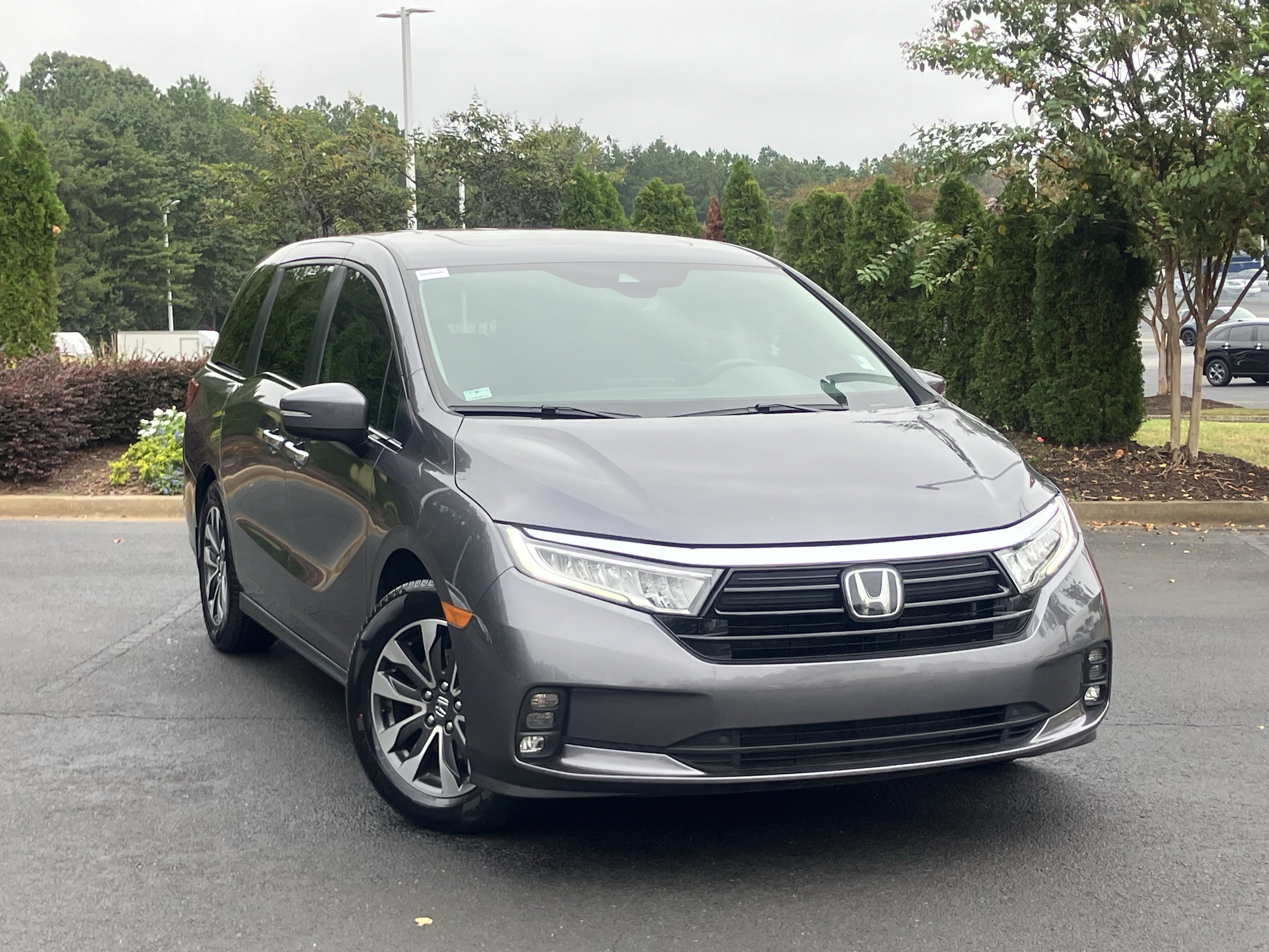 Used 2024 Honda Odyssey EX-L image 2