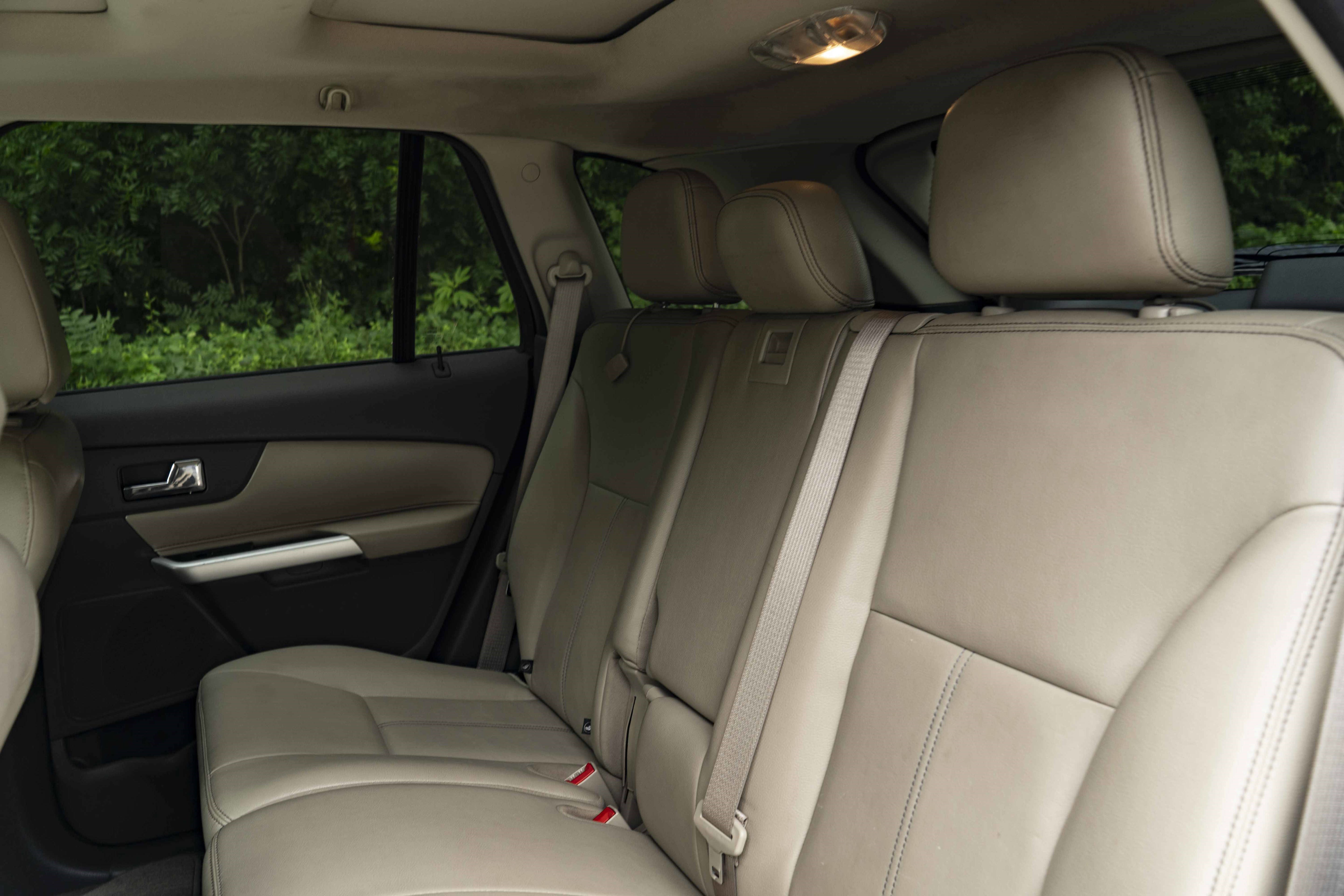 Used 2013 Ford Edge SEL FWD image 18