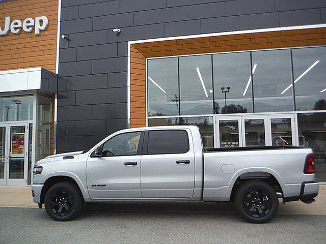 New 2027 RAM 1500 4x4 Crew Cab image 2