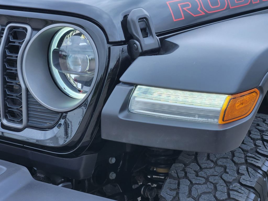 Used 2025 Jeep Wrangler Unlimited Rubicon AWD/4WD image 8