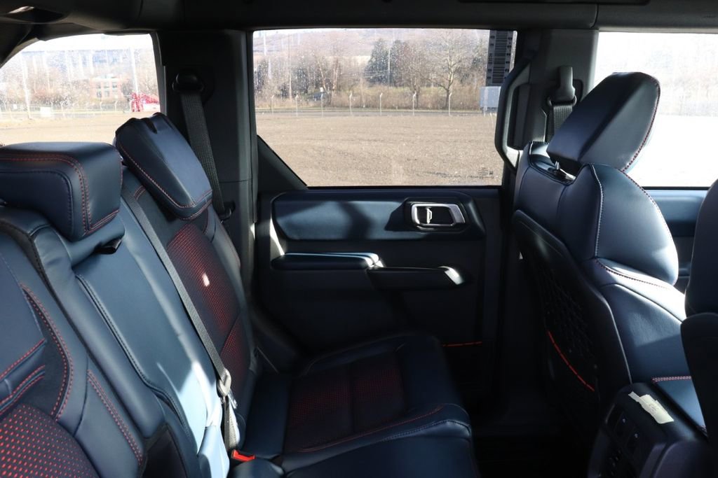 New 2025 Ford Bronco Raptor image 17