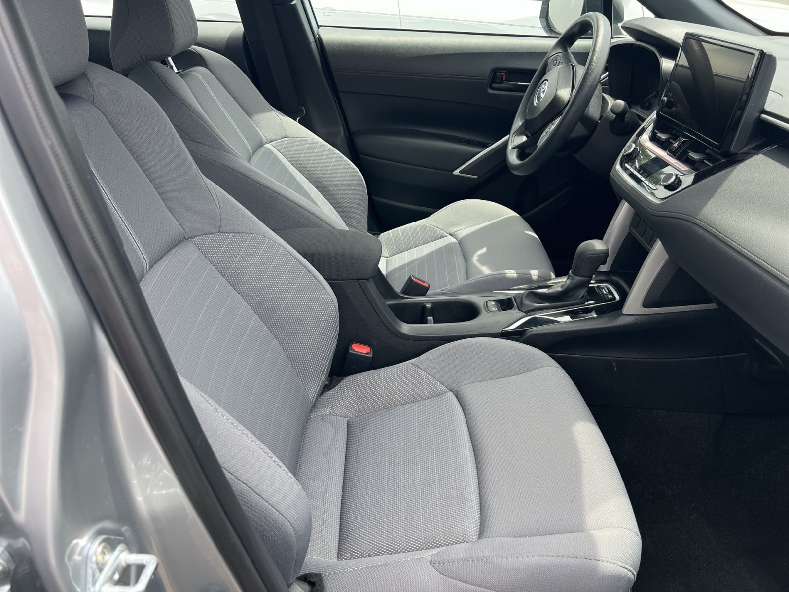Used 2025 Toyota Corolla Cross AWD Hybrid image 22