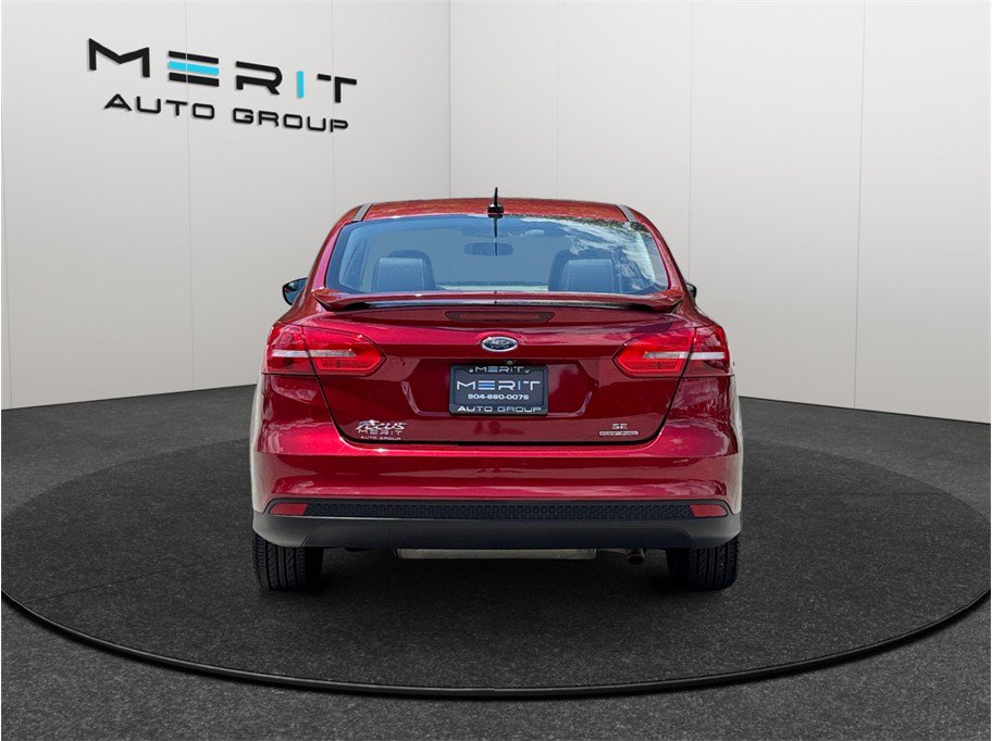 Used 2015 Ford Focus SE w/ Equipment Group 201A FWD image 8