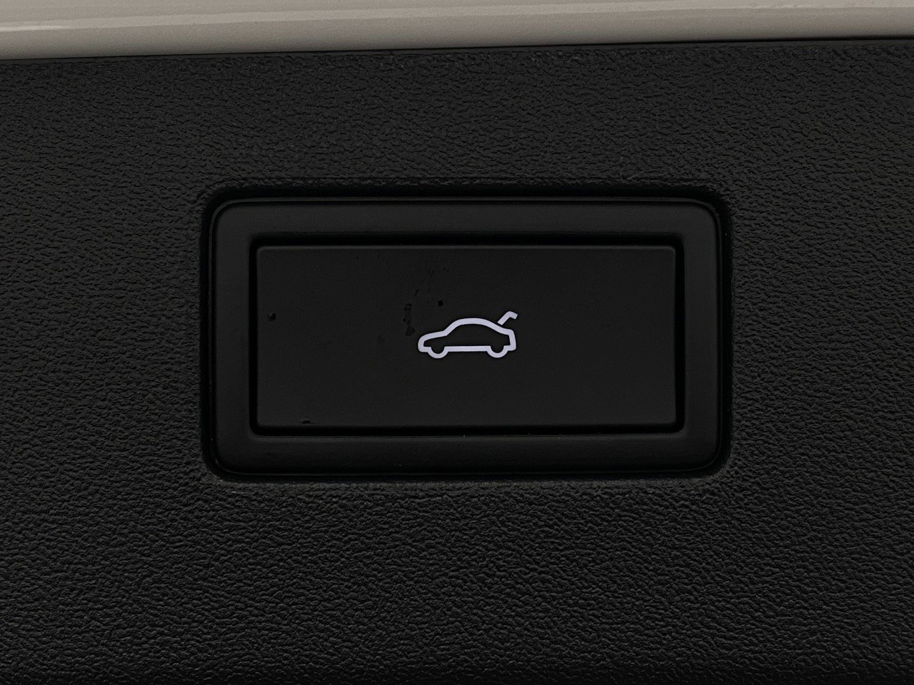 New 2026 Volkswagen Tiguan SE image 6