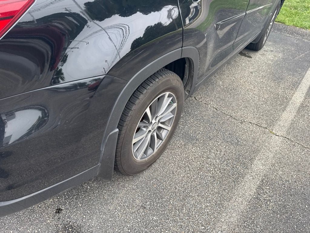Used 2019 Toyota Highlander XLE AWD/4WD image 7