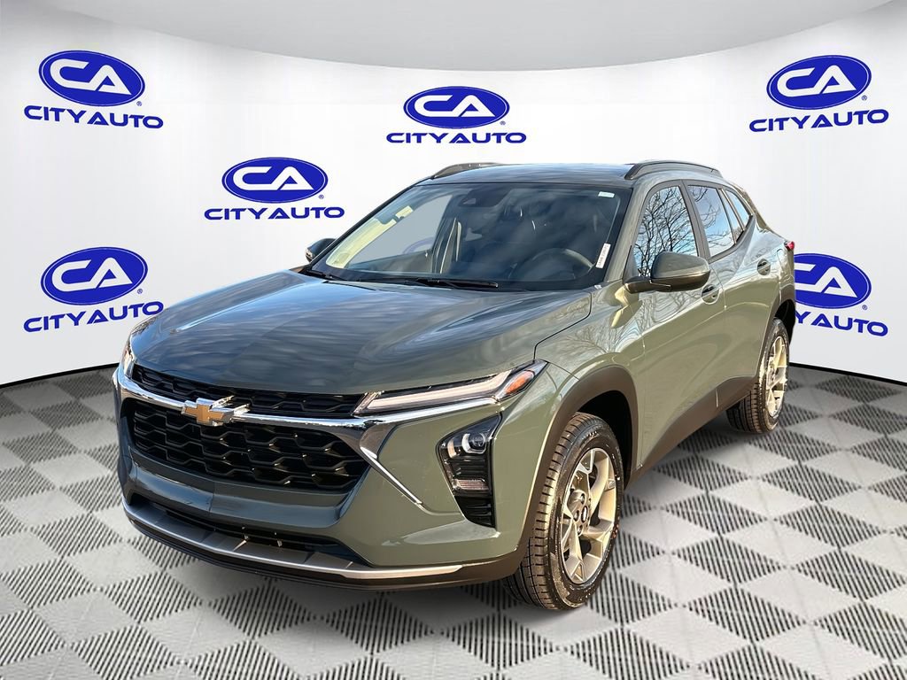 Used 2025 Chevrolet Trax LT image 9