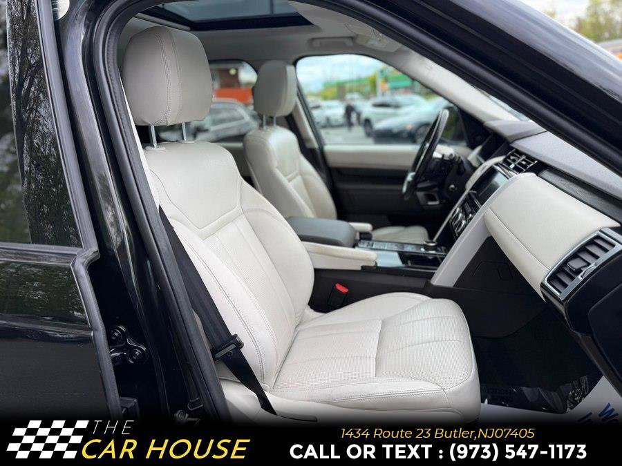Used 2018 Land Rover Discovery HSE AWD/4WD image 29