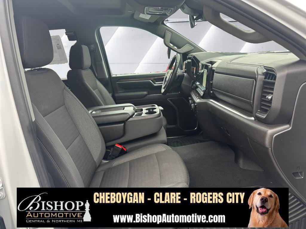 Used 2025 Chevrolet Silverado 2500 LT w/ Convenience Package image 26