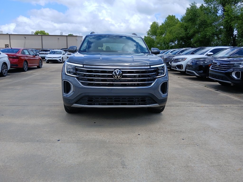 New 2026 Volkswagen Atlas SE FWD image 2