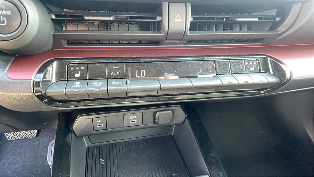 Used 2023 Toyota Prius Prime XSE Premium image 19