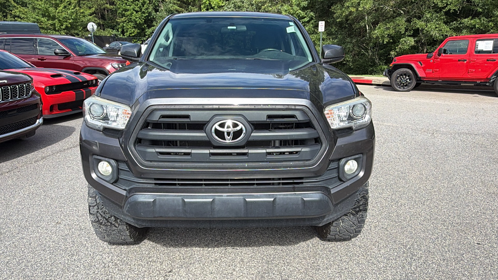 Used 2016 Toyota Tacoma SR5 RWD image 3