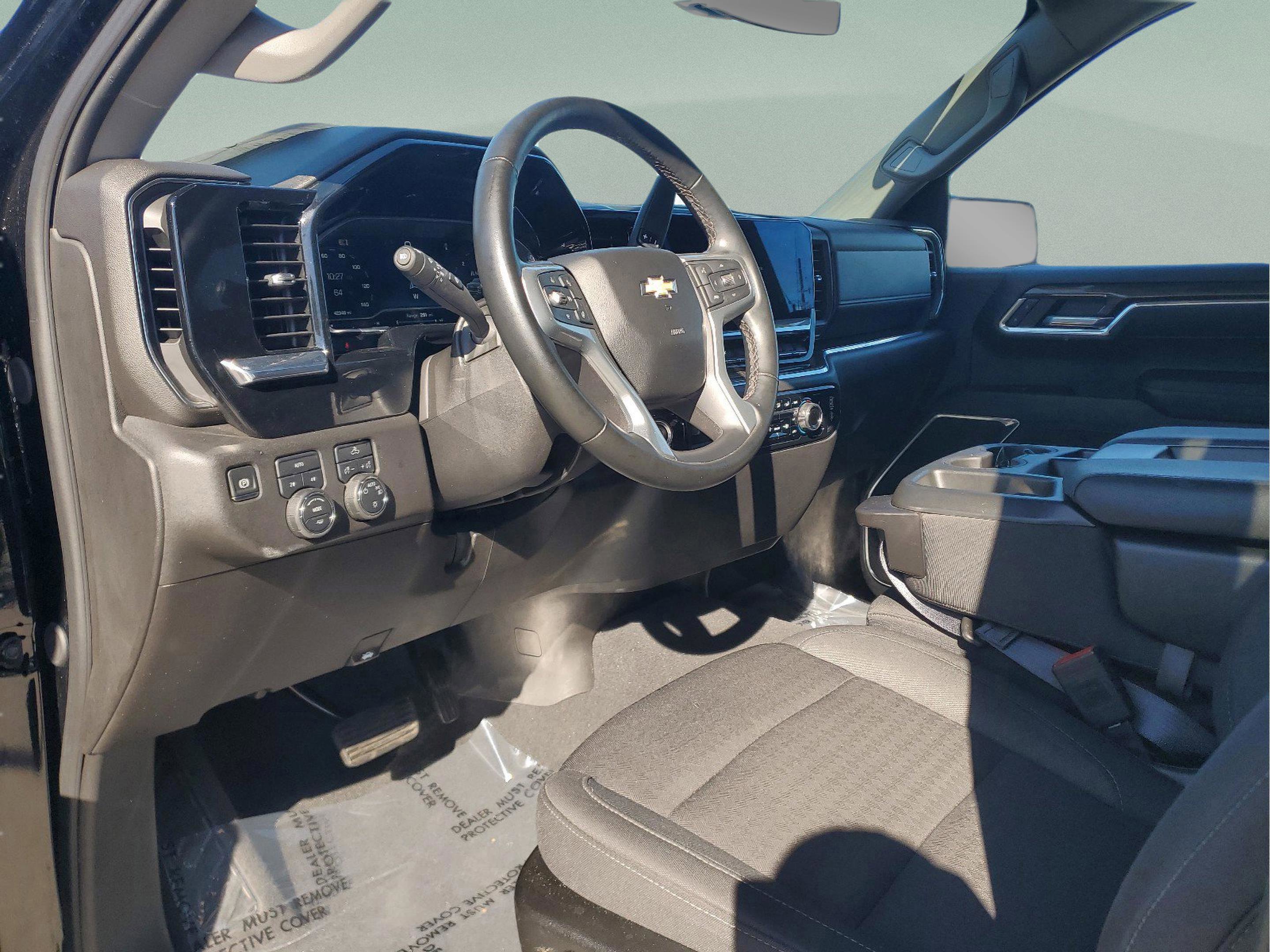 Used 2025 Chevrolet Silverado 1500 LT AWD/4WD image 15